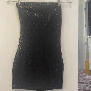 Black sequin dress size small. Super cute size small mini dress